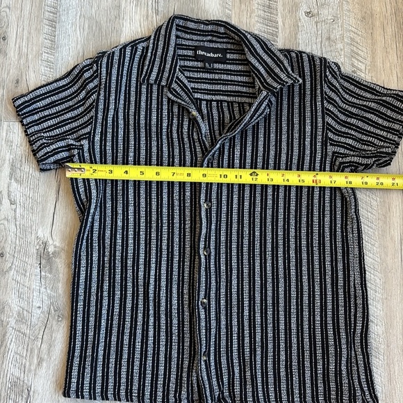 3/$30! Men's Black and White Striped Casual Woven Button Down Shirt - Picture 5 of 8